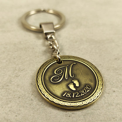 Brass Coin Keychain with Engraving – Personalized Gift with Initial and Date
