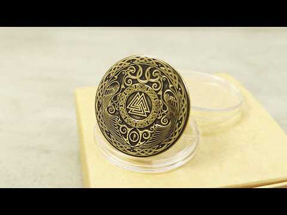 Messing Valknut Munt — Knoop van de Vallen met Odin's Ravens en Personalisatie