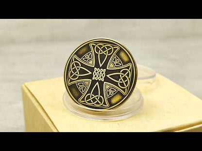 Messing Keltisch Kruis Munt met Aangepaste Gravure – Gepersonaliseerd Cadeau Token